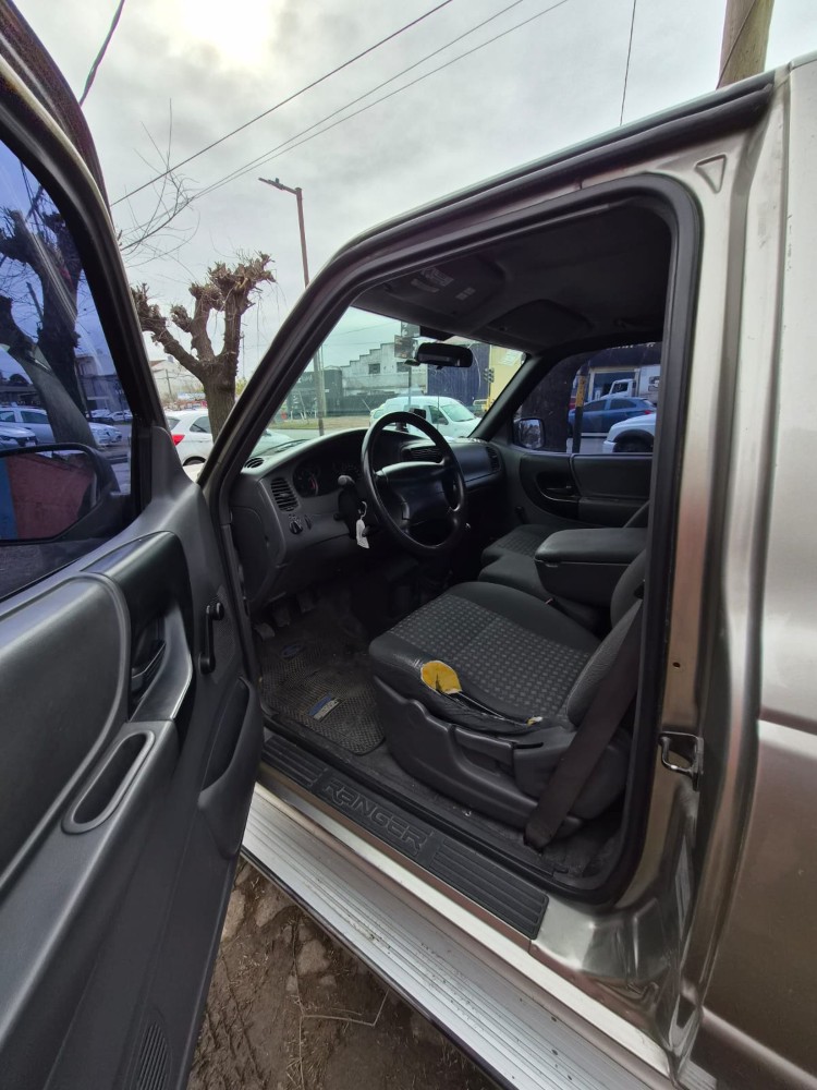 Ford Ranger 3.0 CC F-TRUCK 4X2 — foto 3